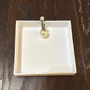 My ABCDior R Crystal Pearl Tribale Earring Black Silver